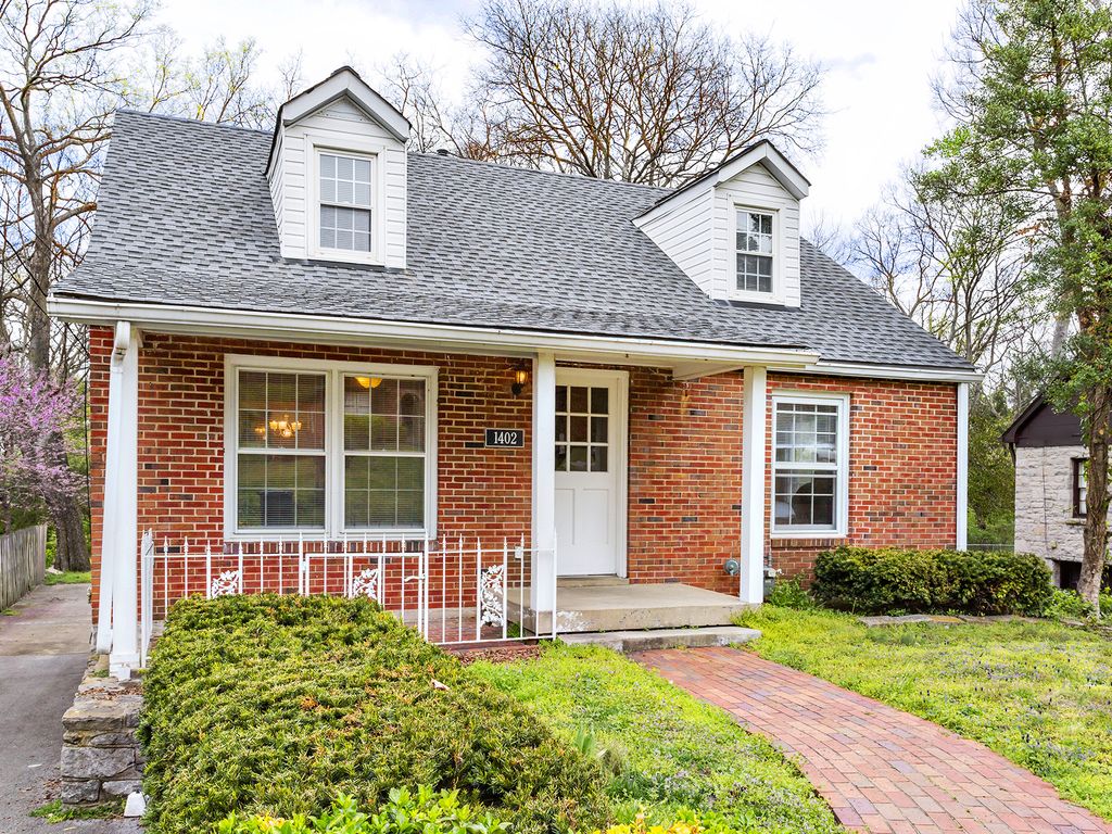 1402 Grandview